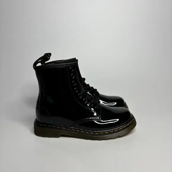 Dr. Martens Junior 1460 Patent Leather Lace Up Boots in Black - Picture 4 of 8